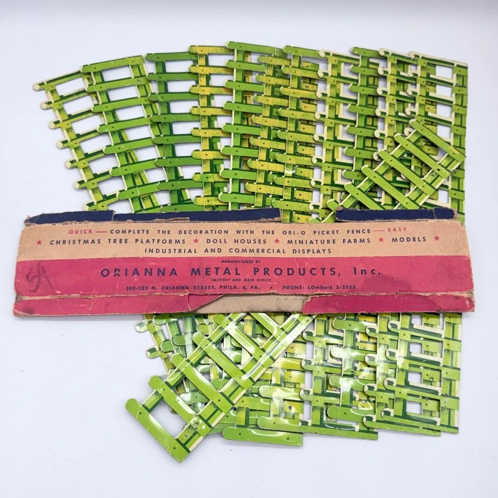 12 Ori-O Metal Picket Fence Vintage Miniature Christmas Village Dollhouse Green
